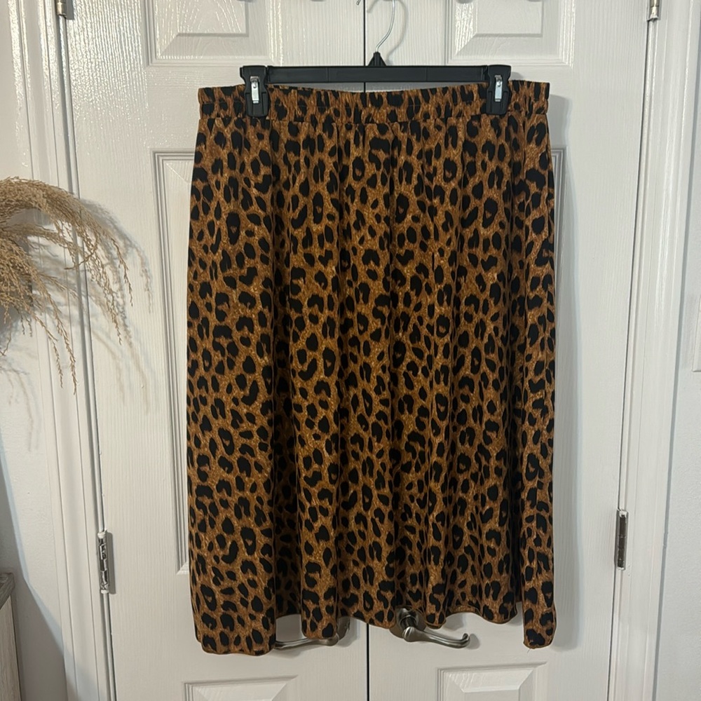 SHEIN Curve cheetah skirt size 2XL